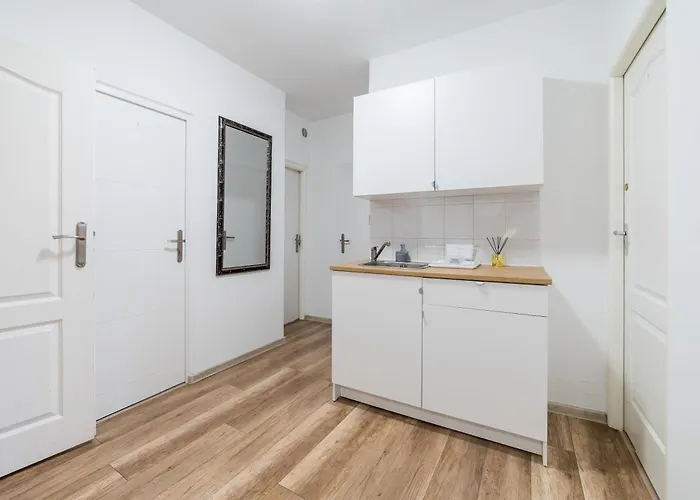 דירה Grunwald Spacious By Bookinghost פוזנן