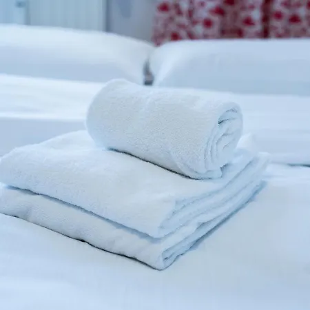 Grunwald Spacious By Bookinghost Daire